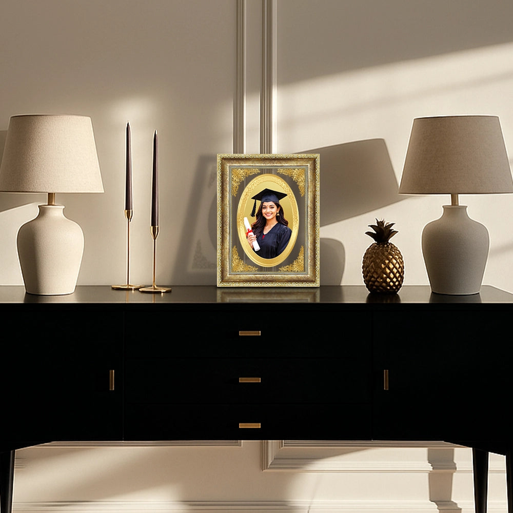 Portrait on Gold | Petite Luxe Oval