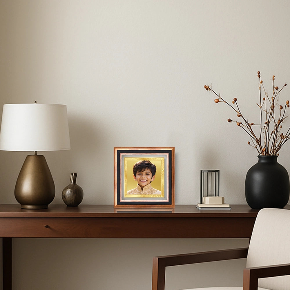 Portrait on Gold | Classic Grace Square