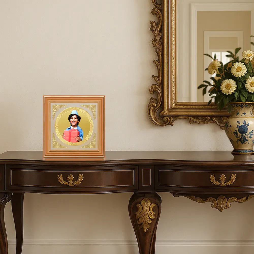Portrait on Gold | Immortalise Your Luxe Mini Round Photo Frame in 24K Gold
