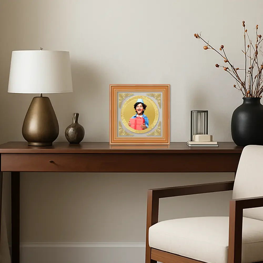 Portrait on Gold | Immortalise Your Luxe Mini Round Photo Frame in 24K Gold