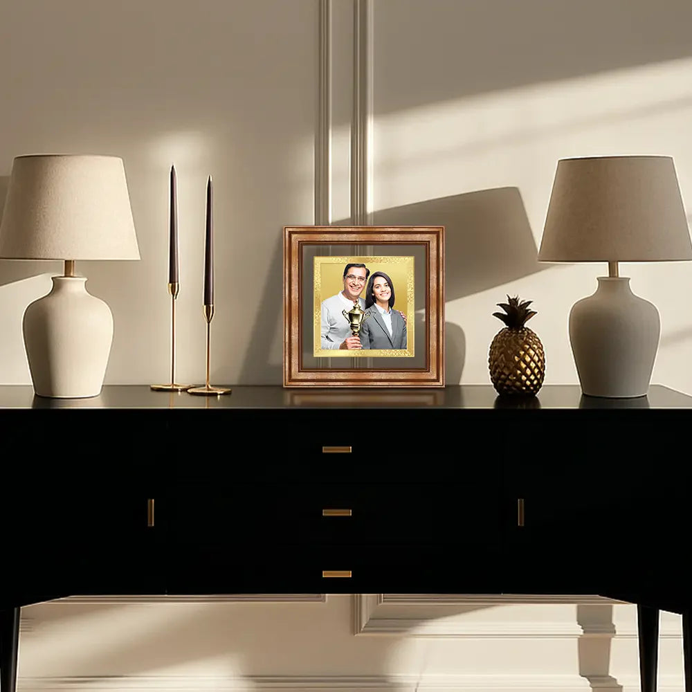 Portrait on Gold | Immortalise Your Petite Luxe Square Photo Frame in 24K Gold