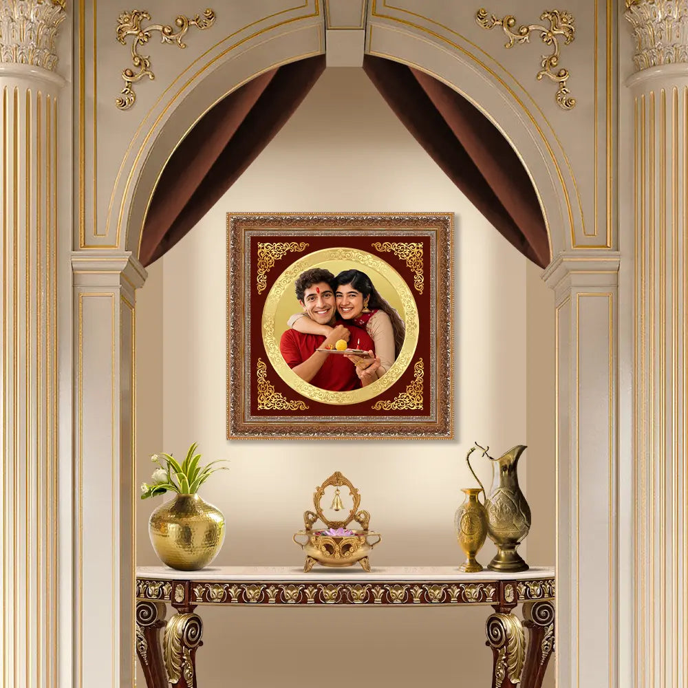Portrait on Gold | Immortalise Your Legacy Round Photo Frame in 24K Gold