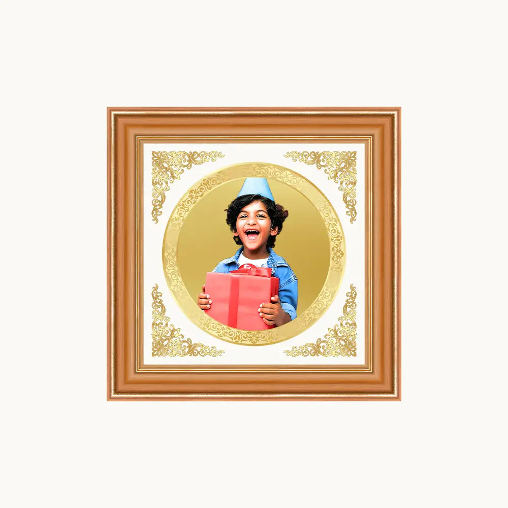 Portrait on Gold | Immortalise Your Luxe Mini Round Photo Frame in 24K Gold